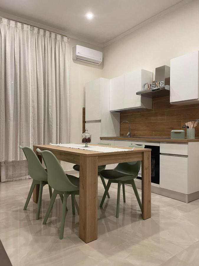 Apartament Miracles On 32Th Street Neapol Zewnętrze zdjęcie